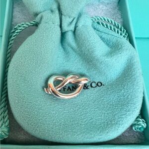 🌸🌸 Authentic RARE Tiffany & Co. Vintage Silver Knot Pretzel Pendant Charm